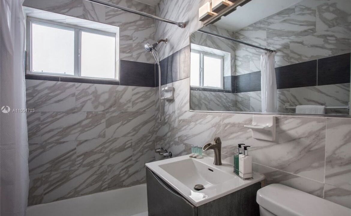 Photo of Bathroom in Surfside