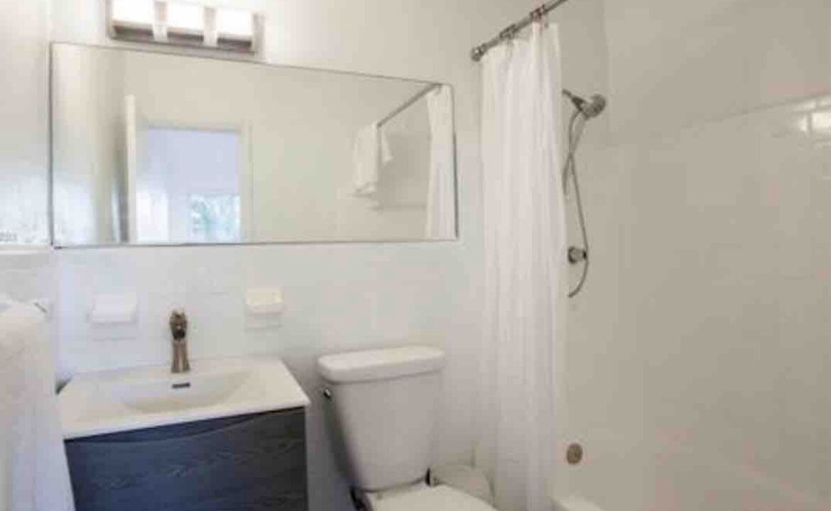 Photo of Bathroom in Surfside