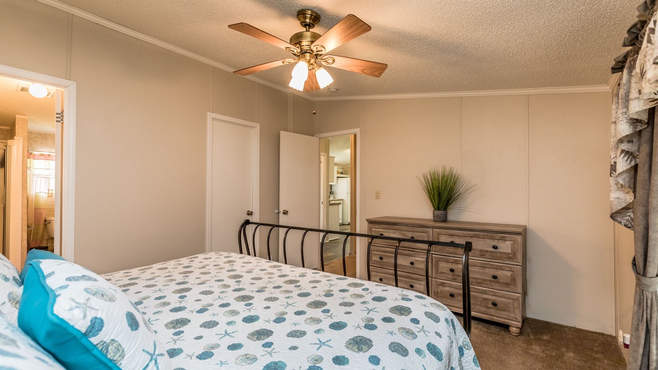 Photo of Bedroom in Buckhead Ridge