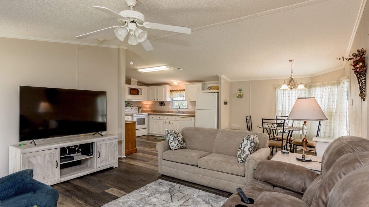 Photo of Livingroom in Buckhead Ridge