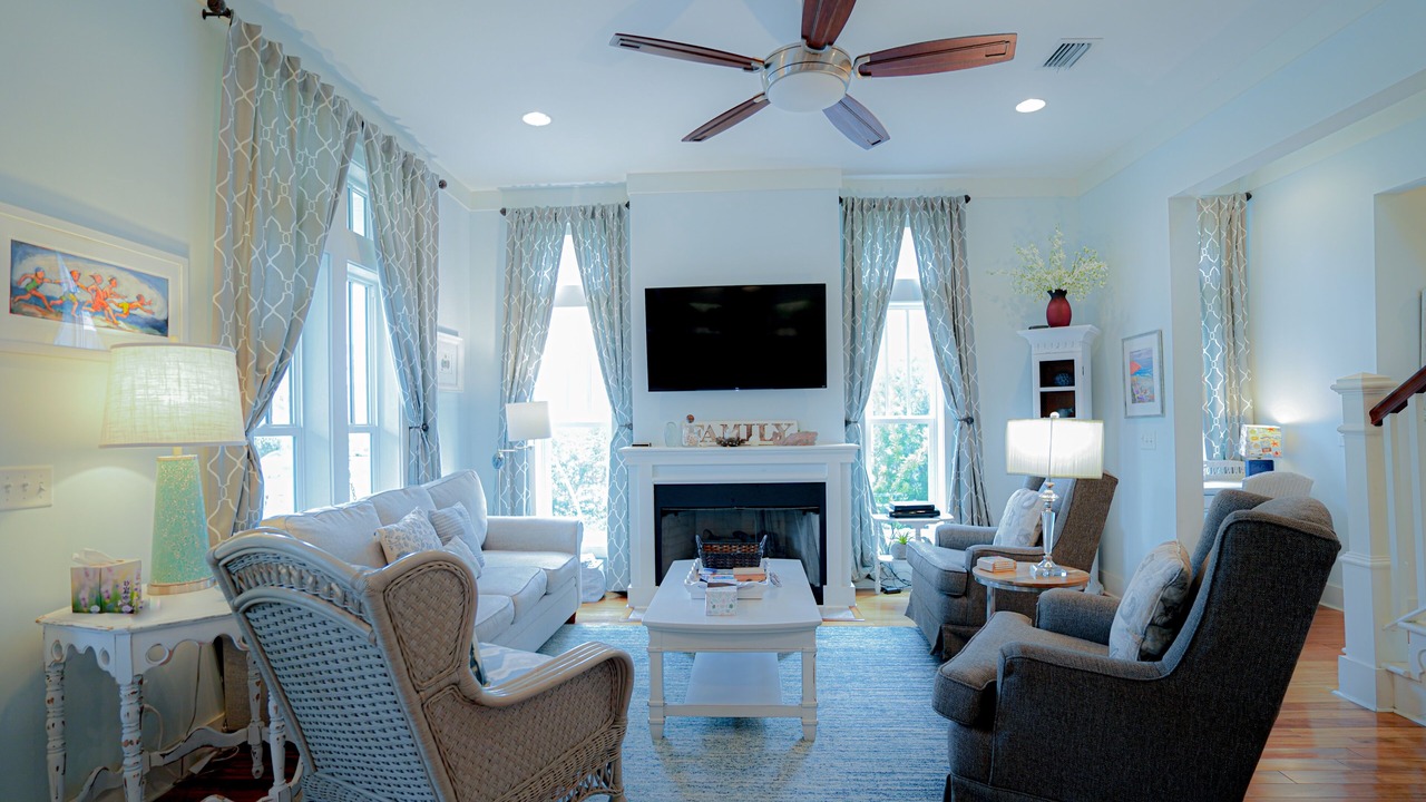 Photo of Livingroom in Lakeside at Blue Mountain Beach
