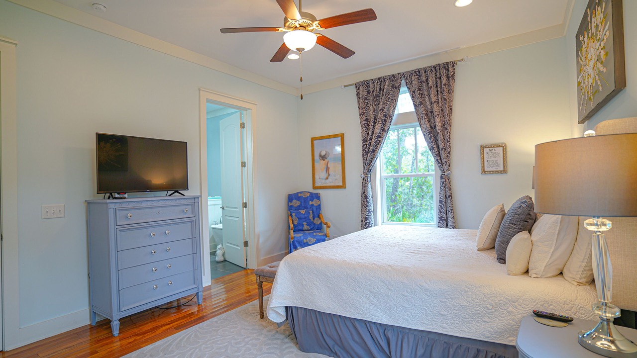 Photo of Bedroom in Lakeside at Blue Mountain Beach