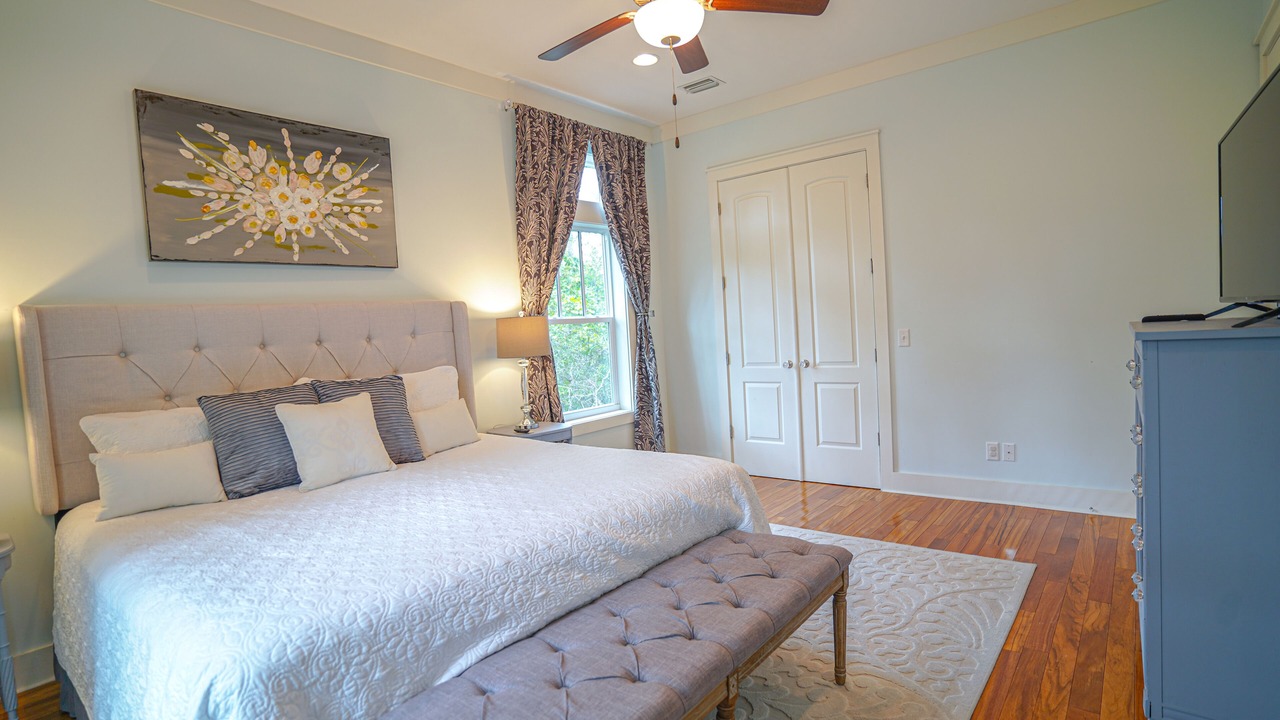 Photo of Bedroom in Lakeside at Blue Mountain Beach