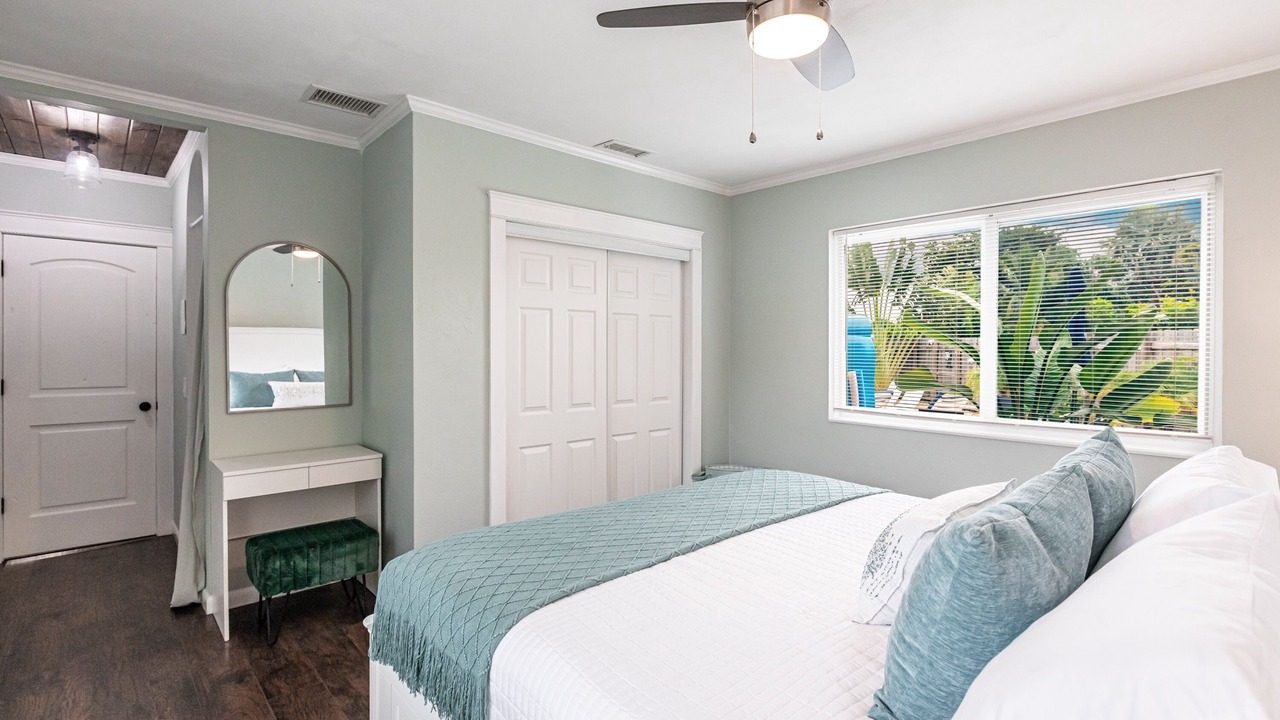 Photo of Bedroom in North Andrews Gardens