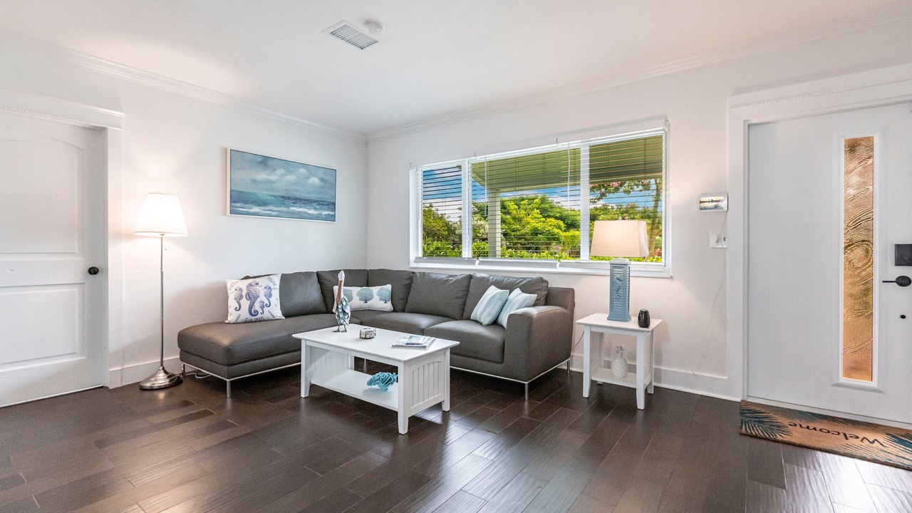 Photo of Livingroom in North Andrews Gardens