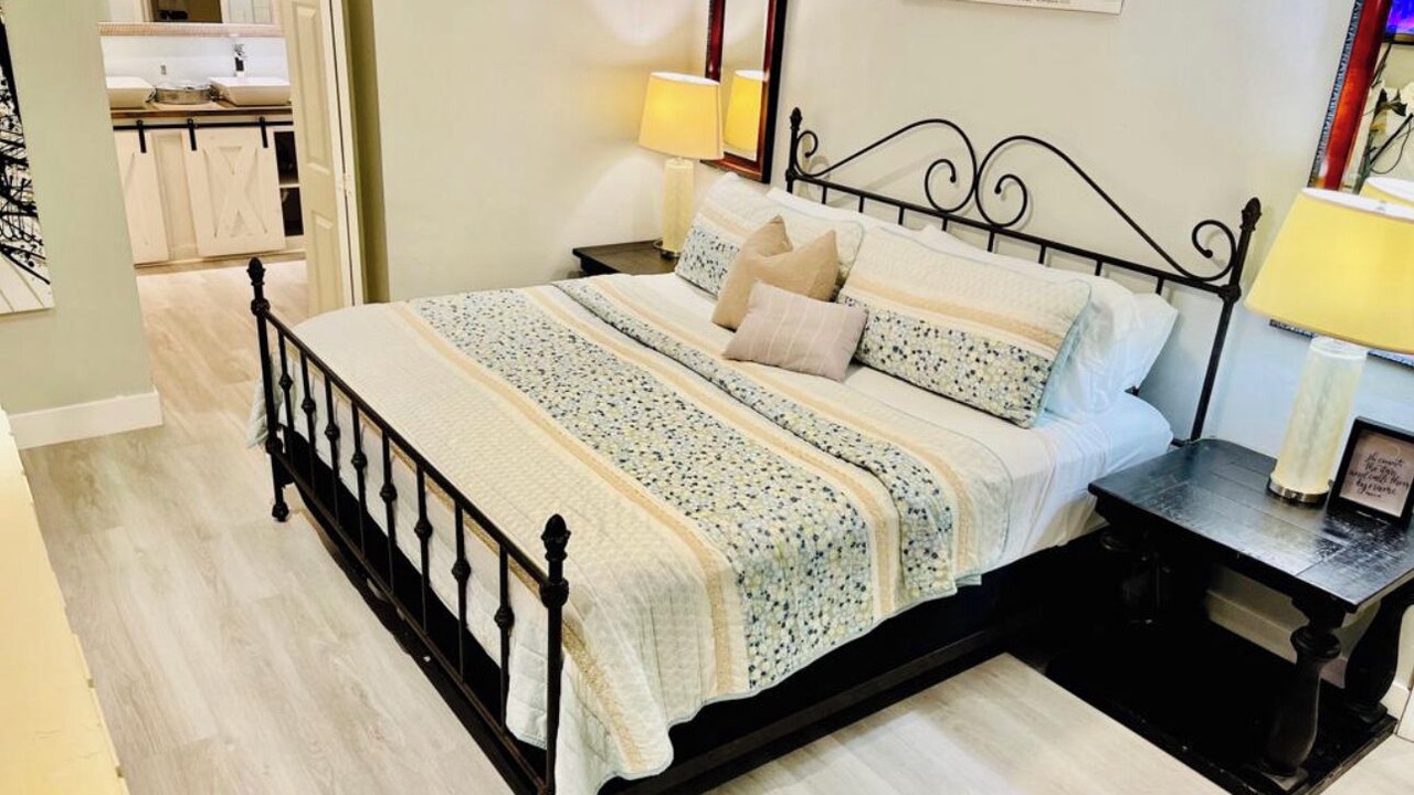 Photo of Bedroom in San Carlos Park