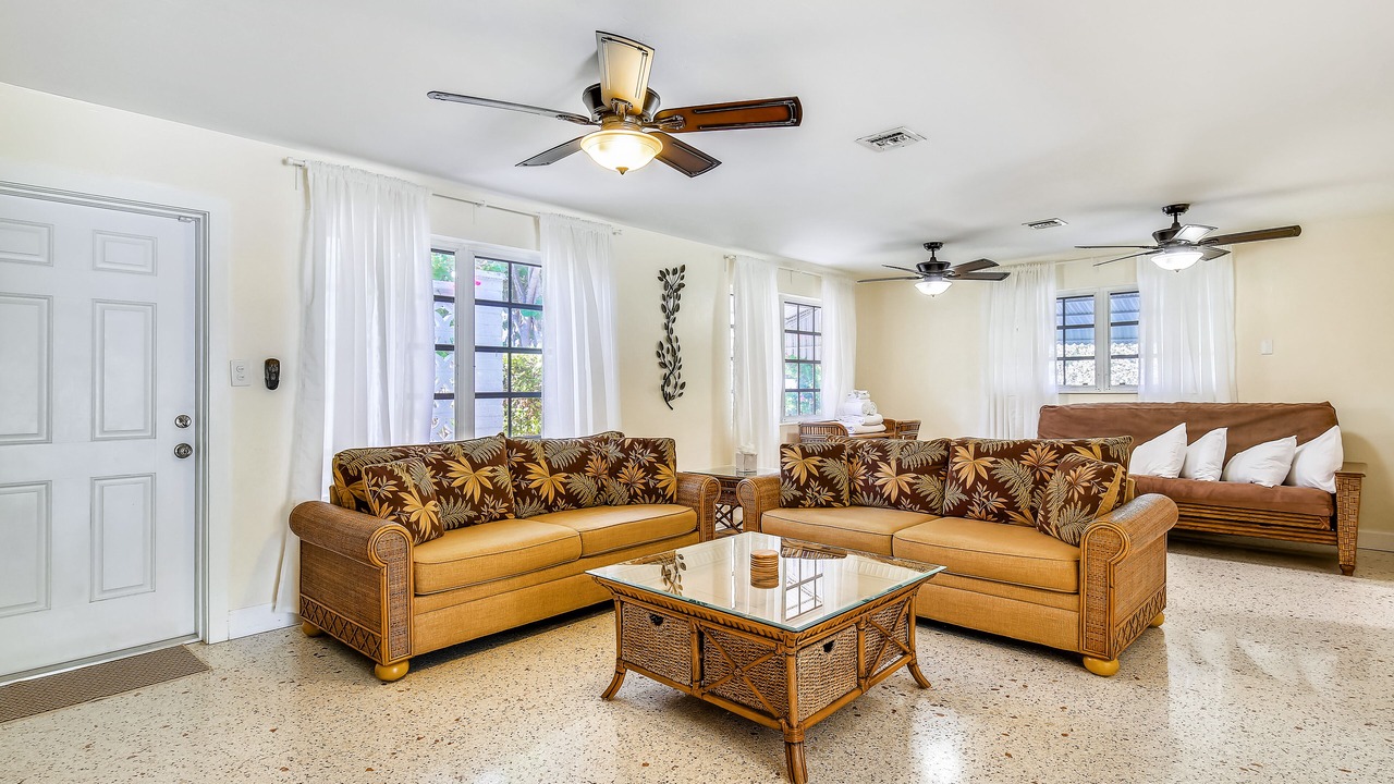 Photo of Livingroom in Midtown
