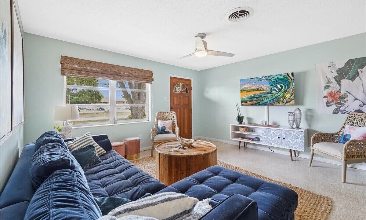 Photo of Bedroom in Historic Downtown Melbourne