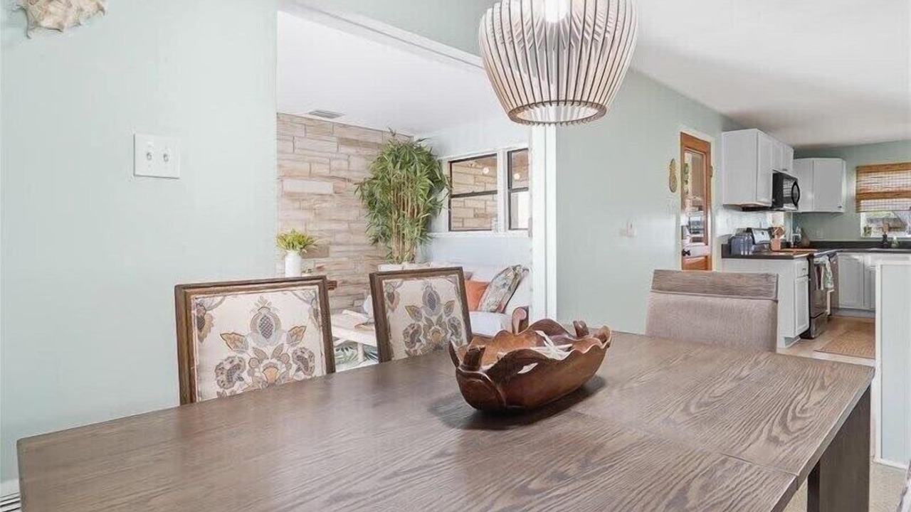Photo of Livingroom in Historic Downtown Melbourne