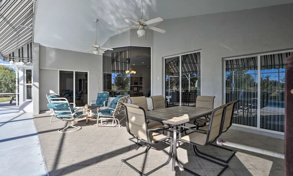 Photo of Outdoor in Sun 'N Lake