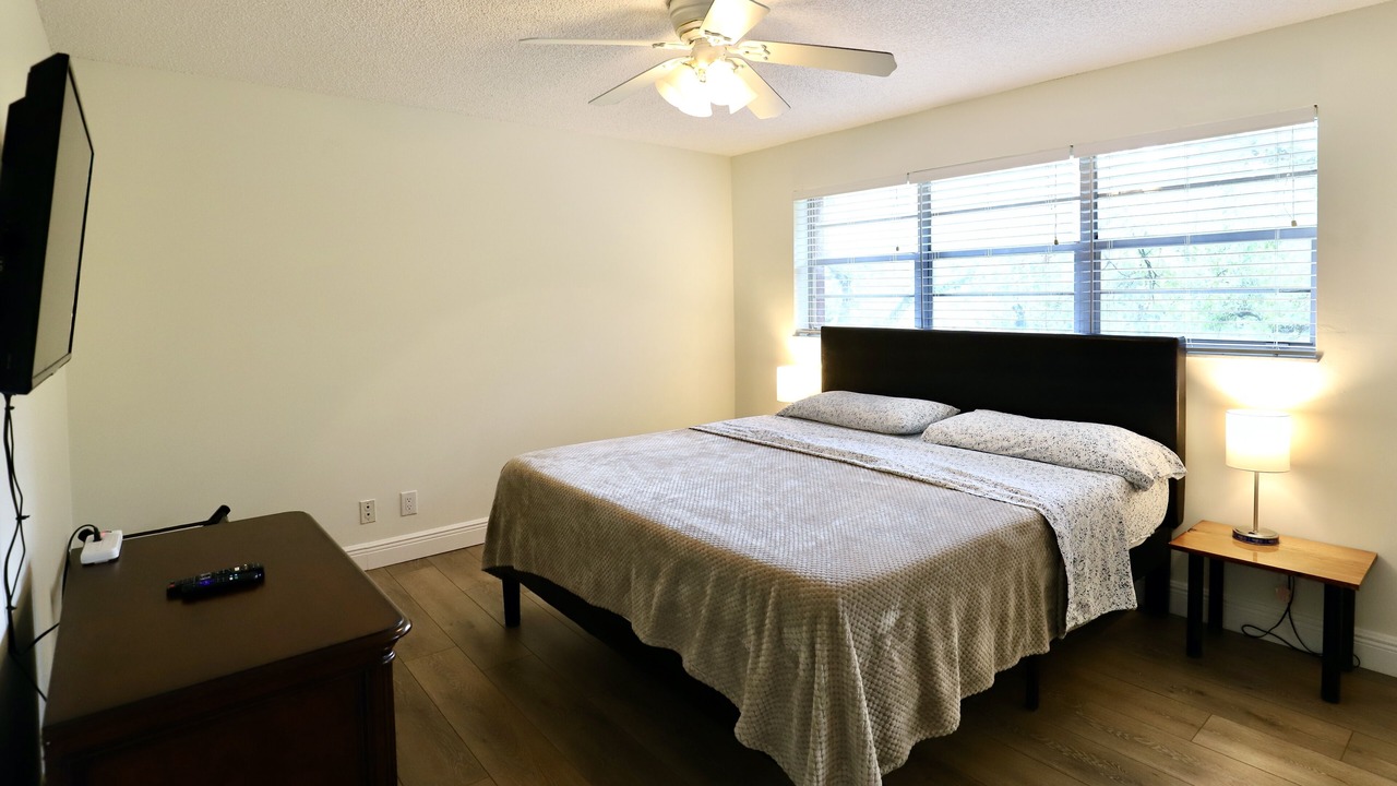 Photo of Bedroom in River Oaks