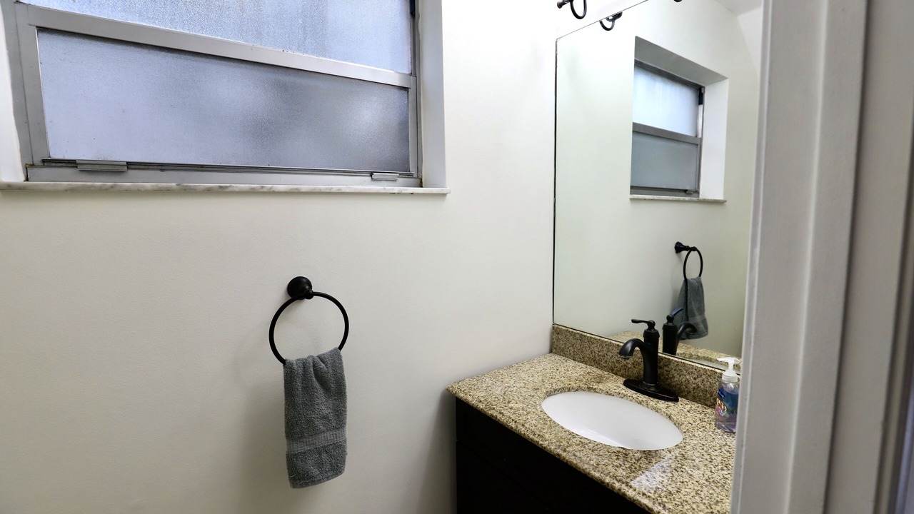 Photo of Bathroom in River Oaks