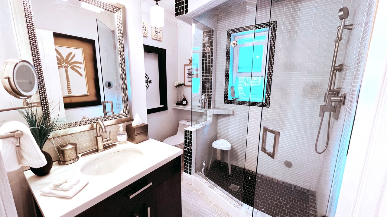 Photo of Bathroom in South Middle River