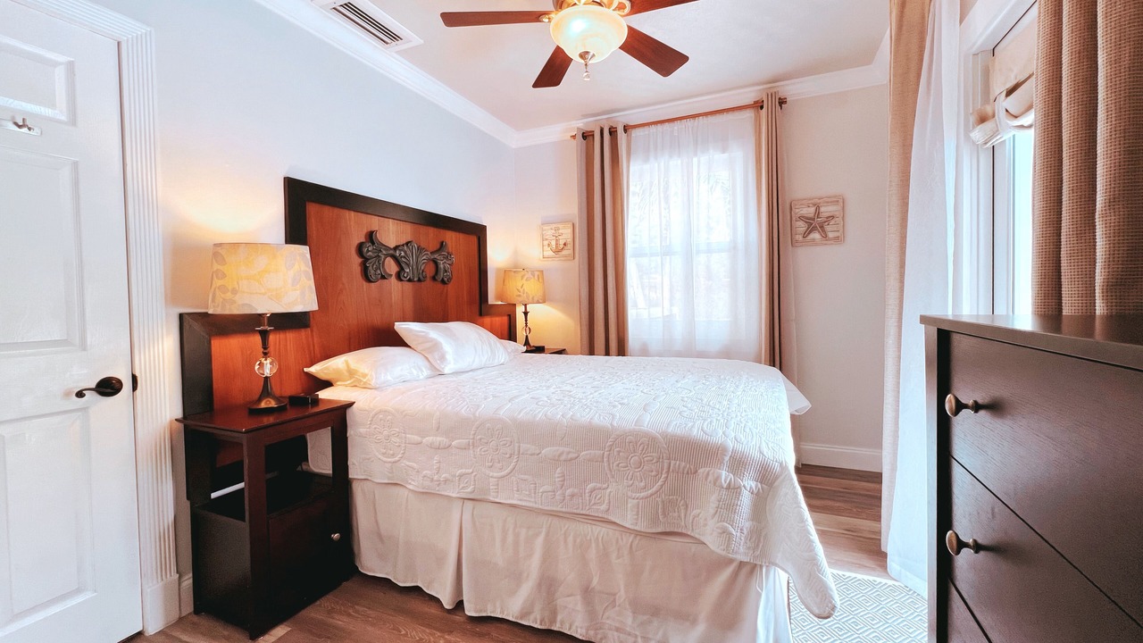 Photo of Bedroom in South Middle River