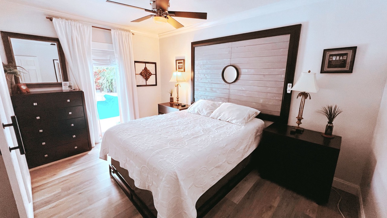 Photo of Bedroom in South Middle River