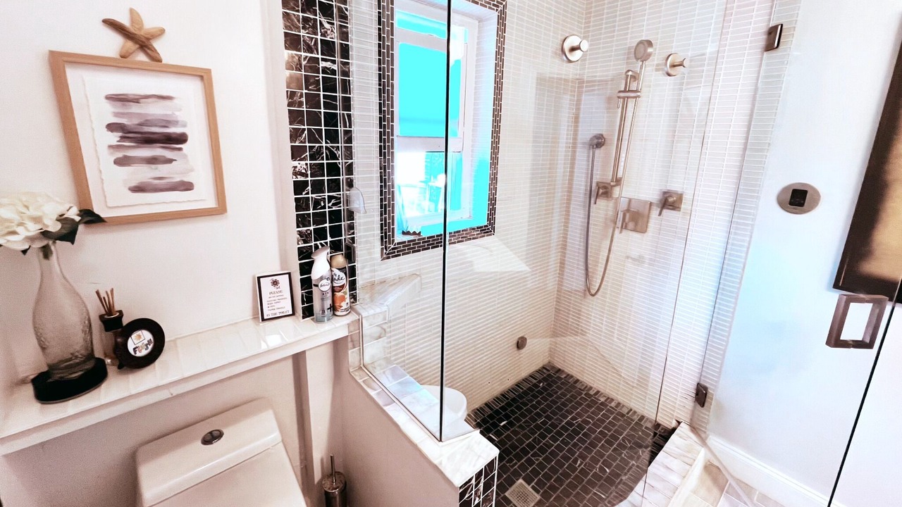 Photo of Bathroom in South Middle River