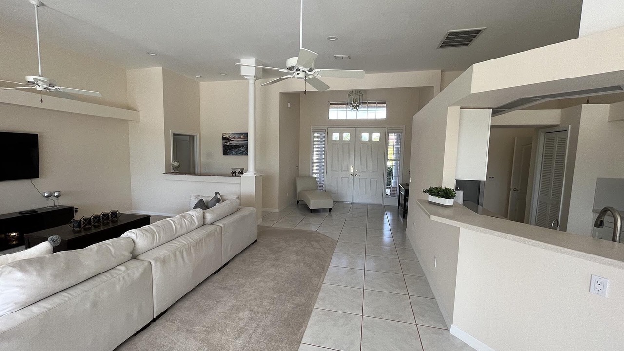 Photo of Livingroom in Pelican