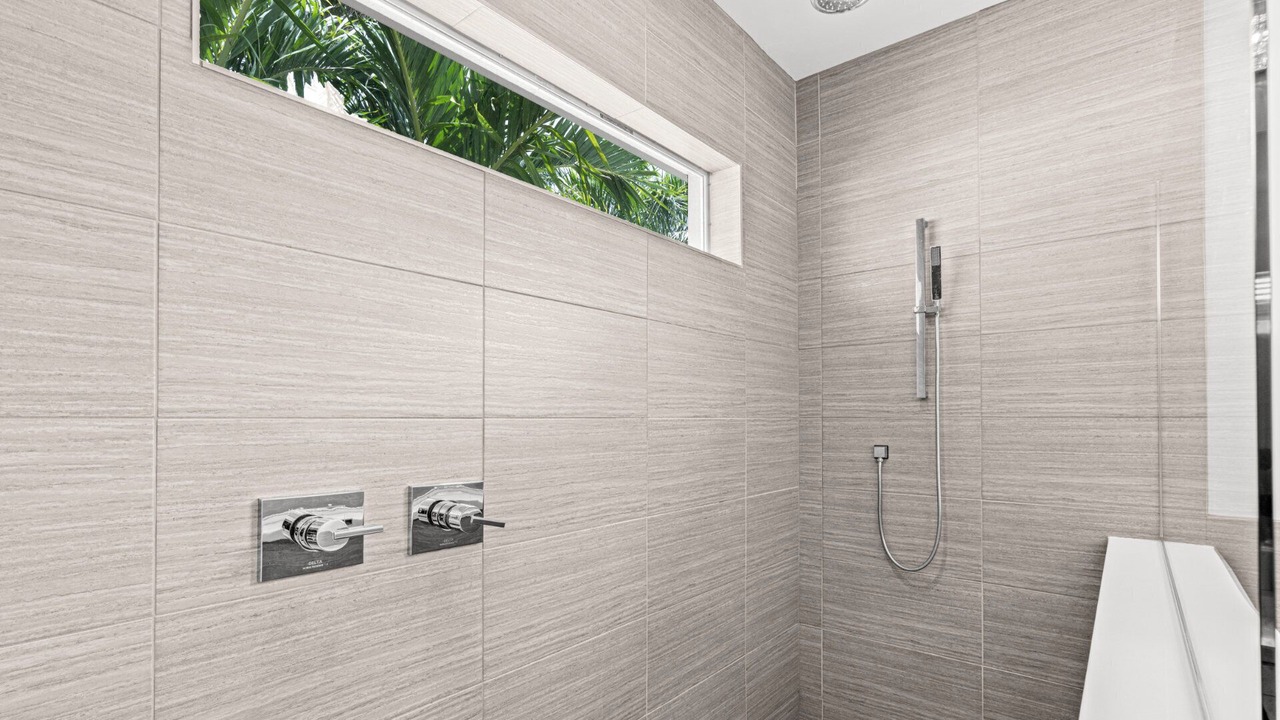 Photo of Bathroom in Pelican