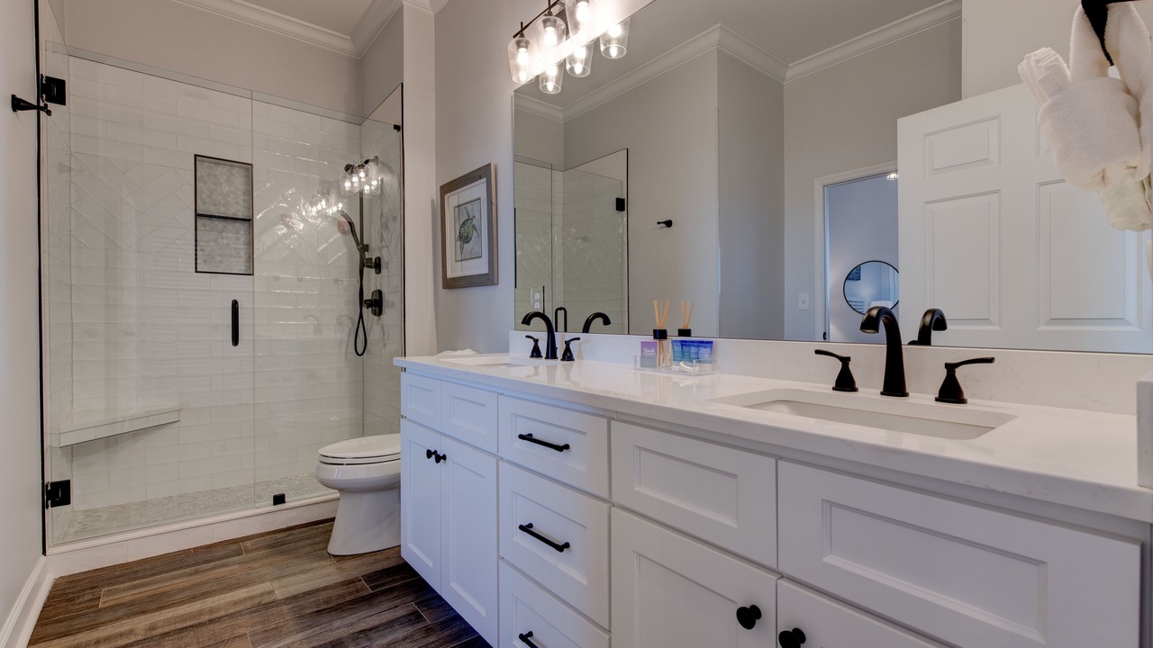 Photo of Bathroom in Thomas Drive