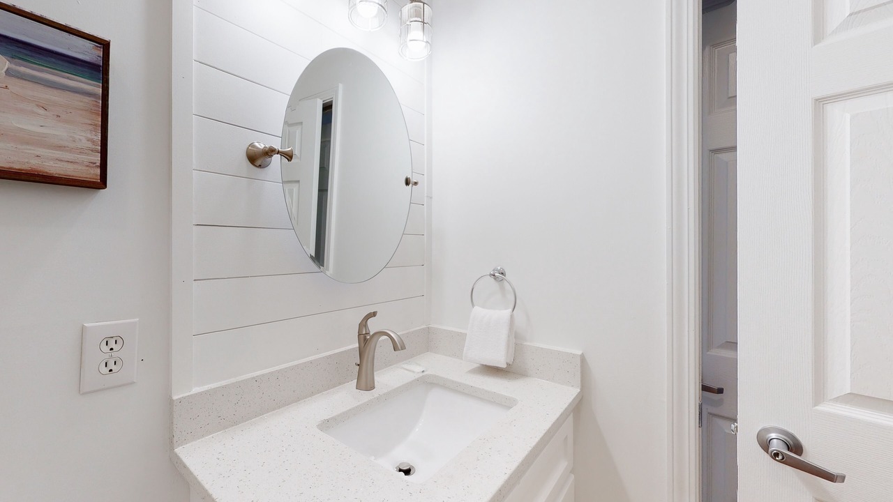Photo of Bathroom in Dauphin Island