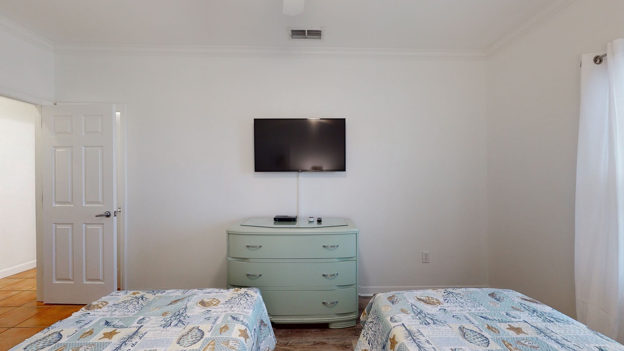 Photo of Bedroom in Dauphin Island