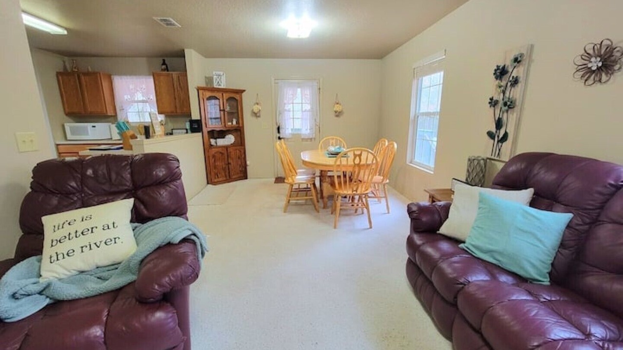 Photo of Livingroom in Fort White