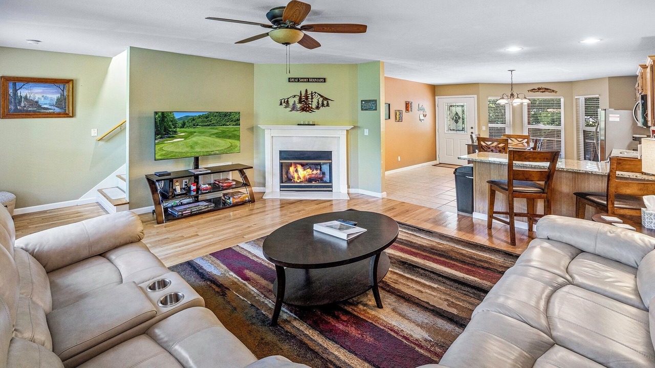 Photo of Livingroom in Whittier
