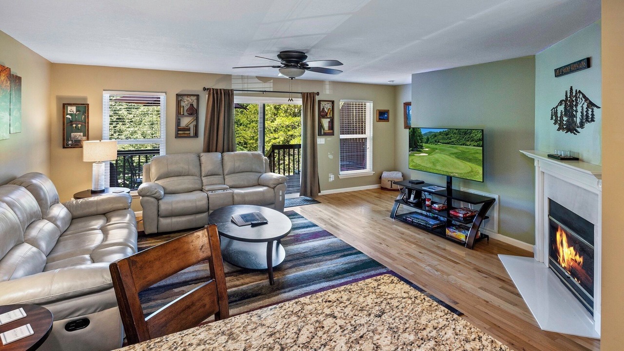 Photo of Livingroom in Whittier