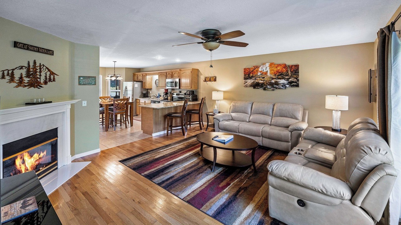 Photo of Livingroom in Whittier