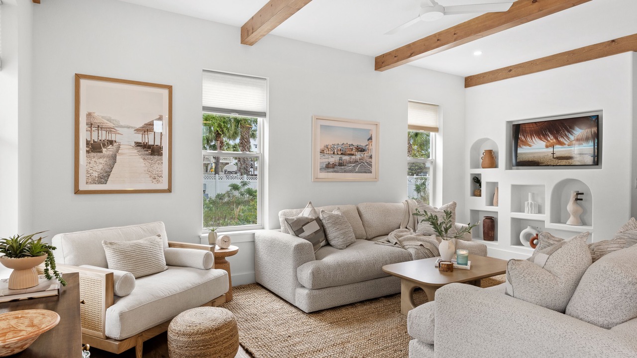 Photo of Livingroom in Emerald Waters Village