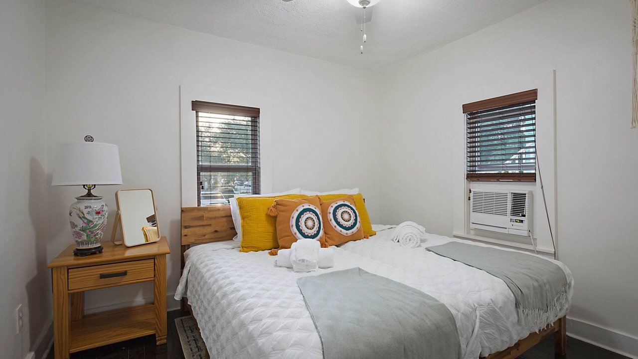 Photo of Bedroom in Mango Groves