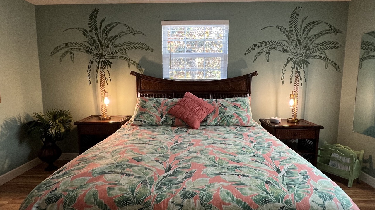 Photo of Bedroom in Lake Shore Estates