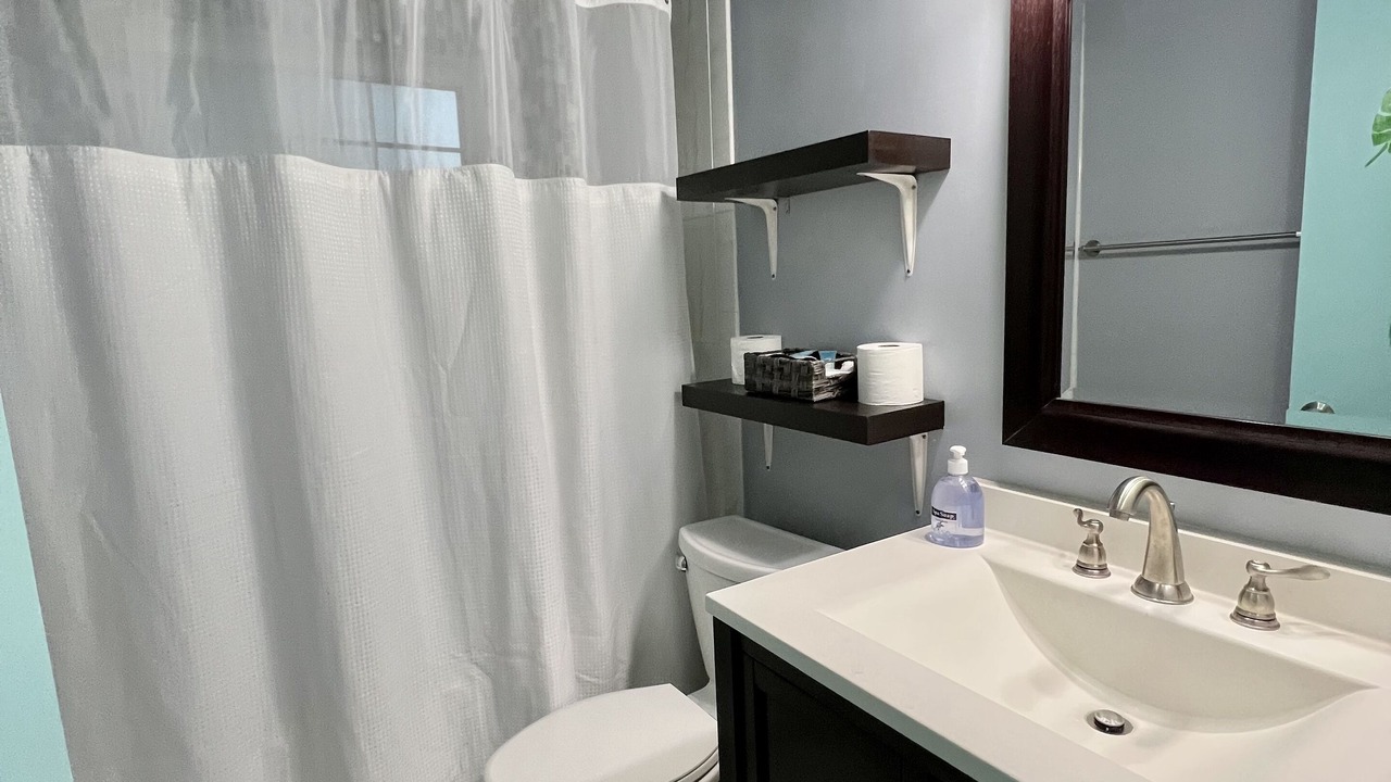 Photo of Bathroom in Lake Shore Estates