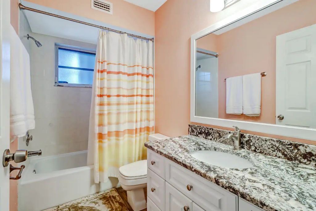 Photo of Bathroom in Gulf Cove