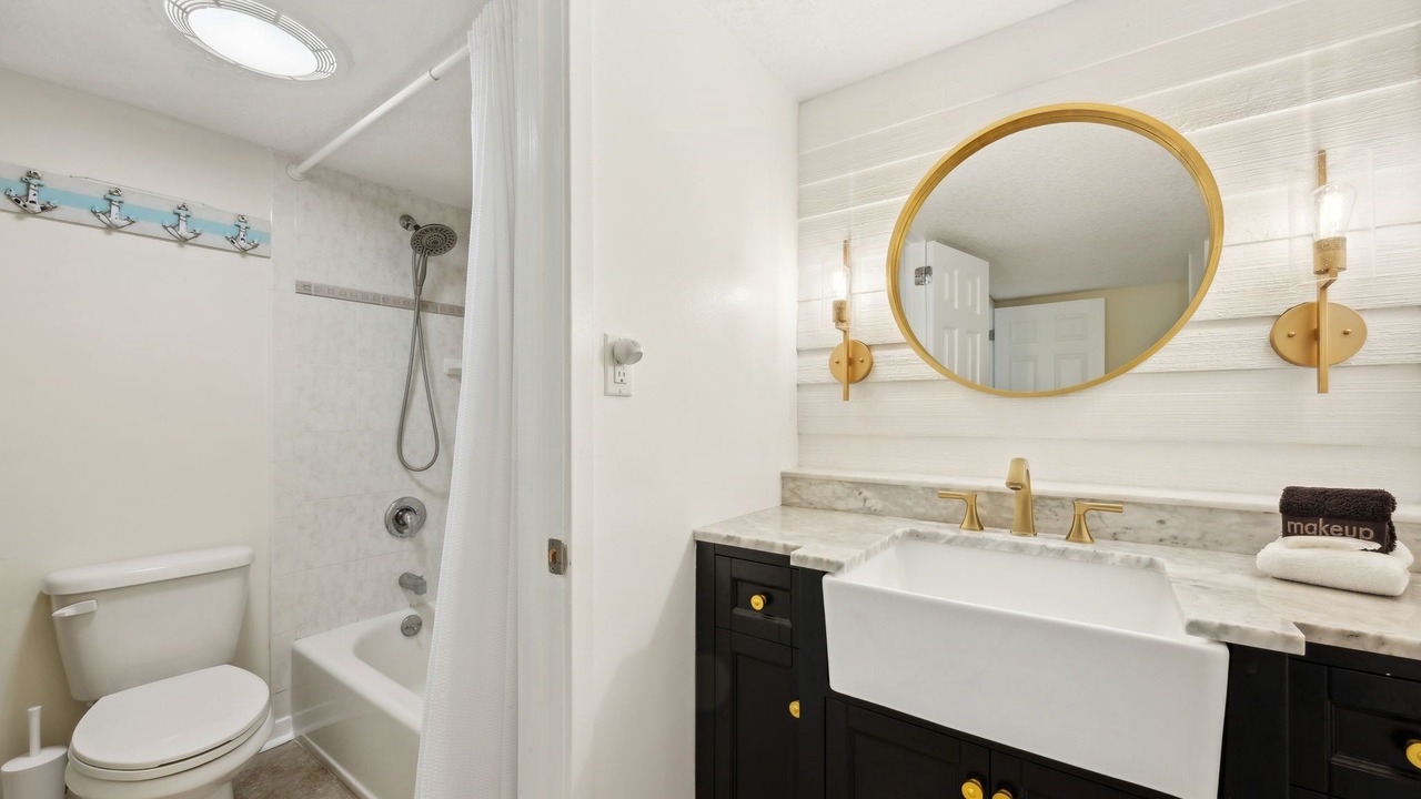 Photo of Bathroom in Fernandina Beach