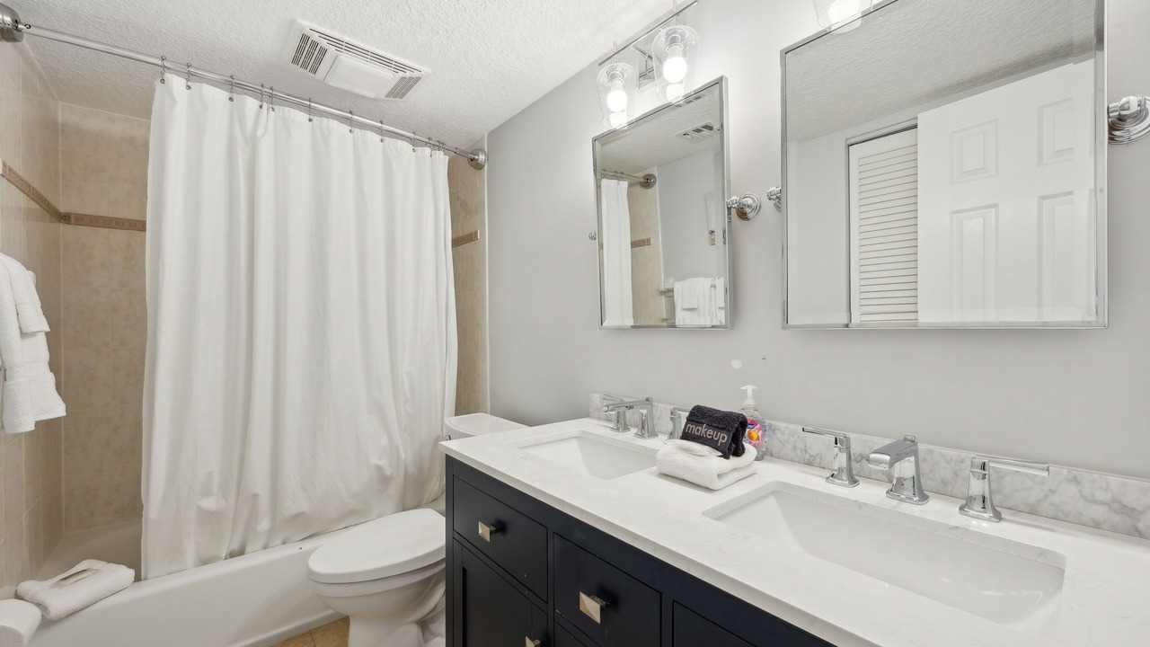 Photo of Bathroom in Fernandina Beach