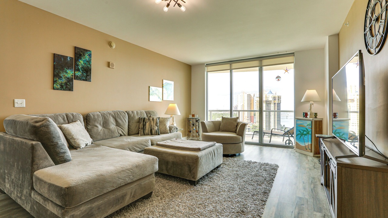 Photo of Livingroom in Edgewood