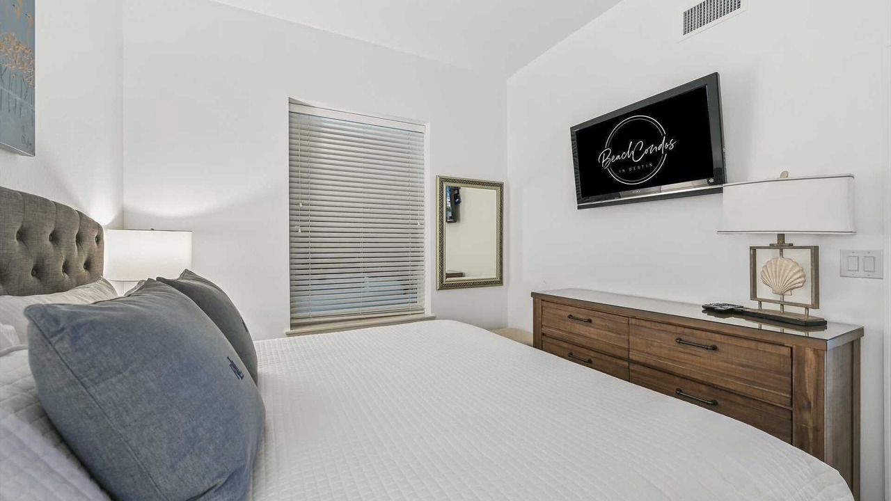 Photo of Bedroom in Avalon Beach Estates