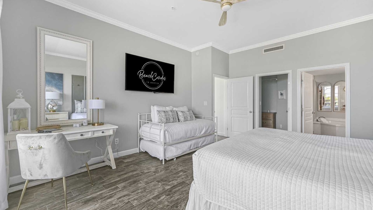 Photo of Bedroom in Avalon Beach Estates