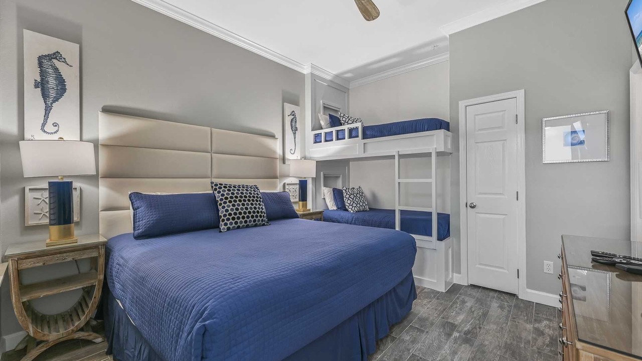 Photo of Bedroom in Avalon Beach Estates