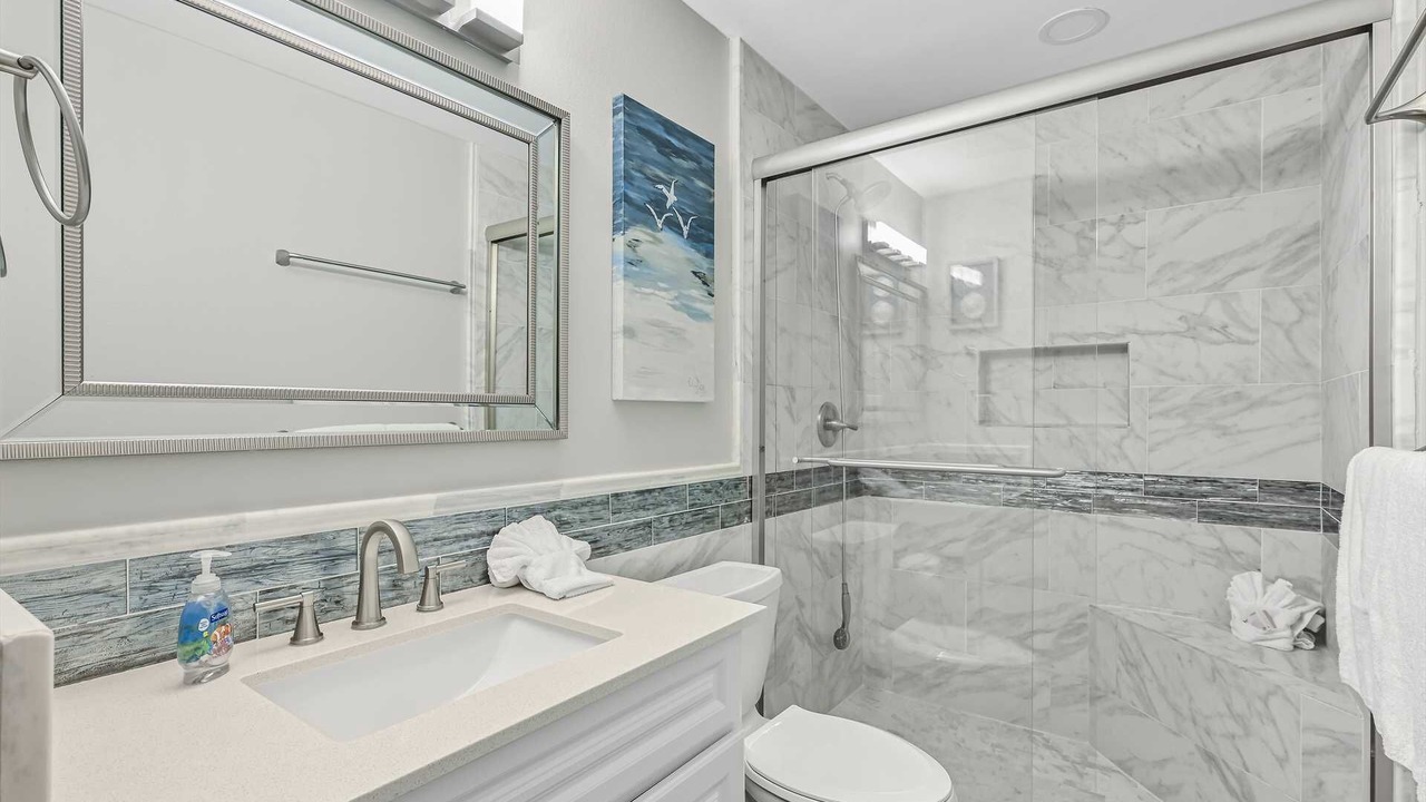Photo of Bathroom in Avalon Beach Estates