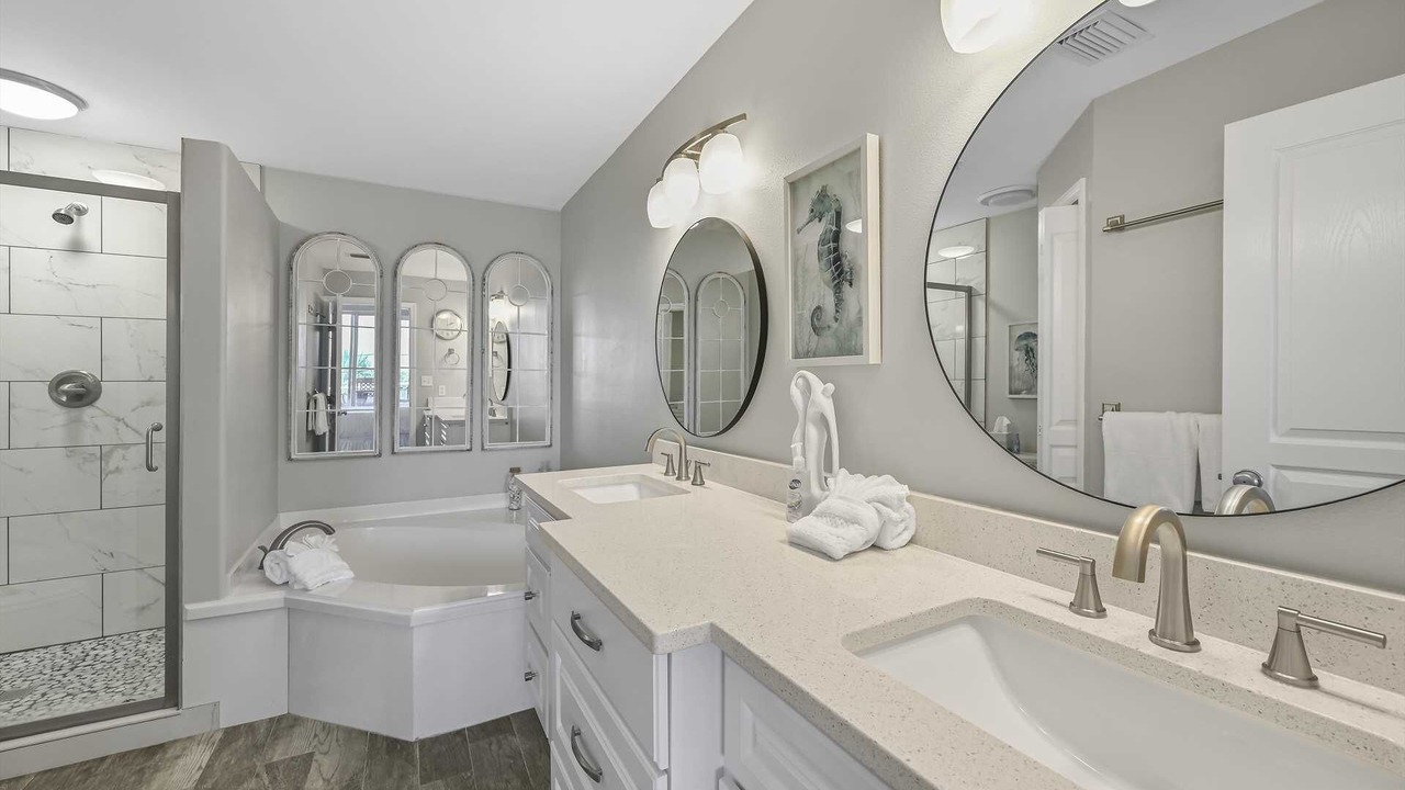 Photo of Bathroom in Avalon Beach Estates