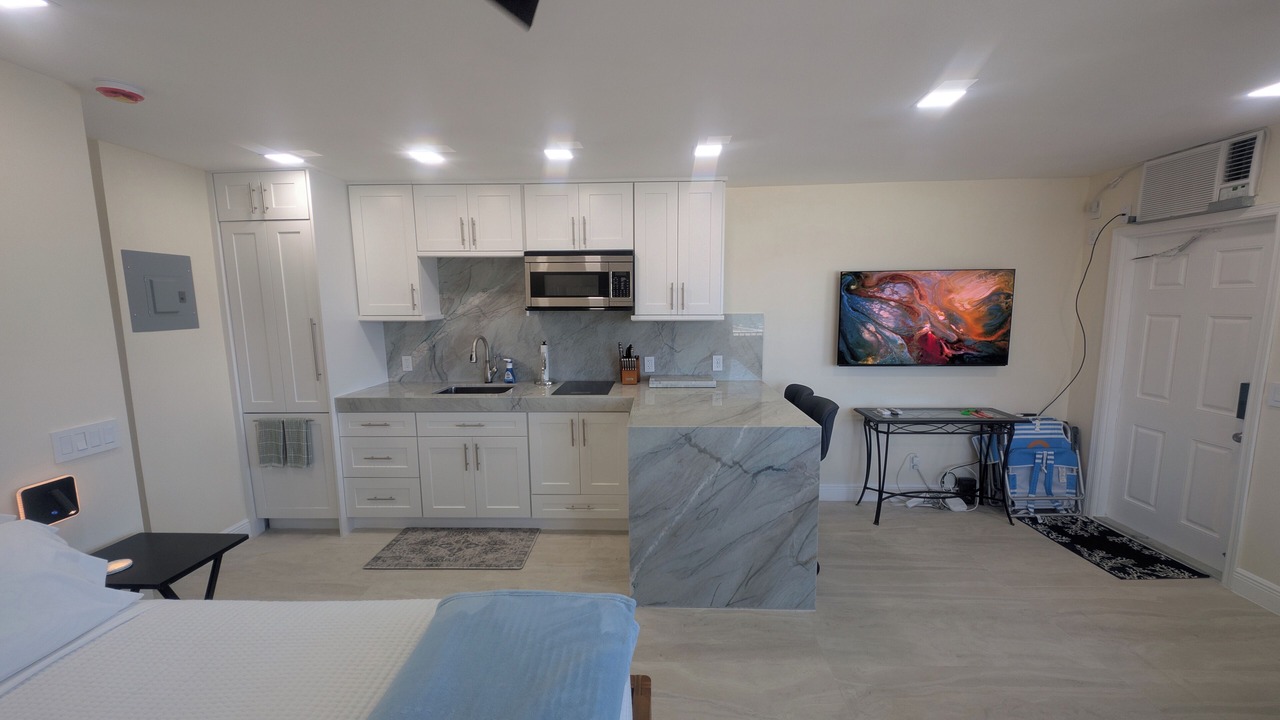 Photo of Bedroom in Lauderdale-by-the-Sea