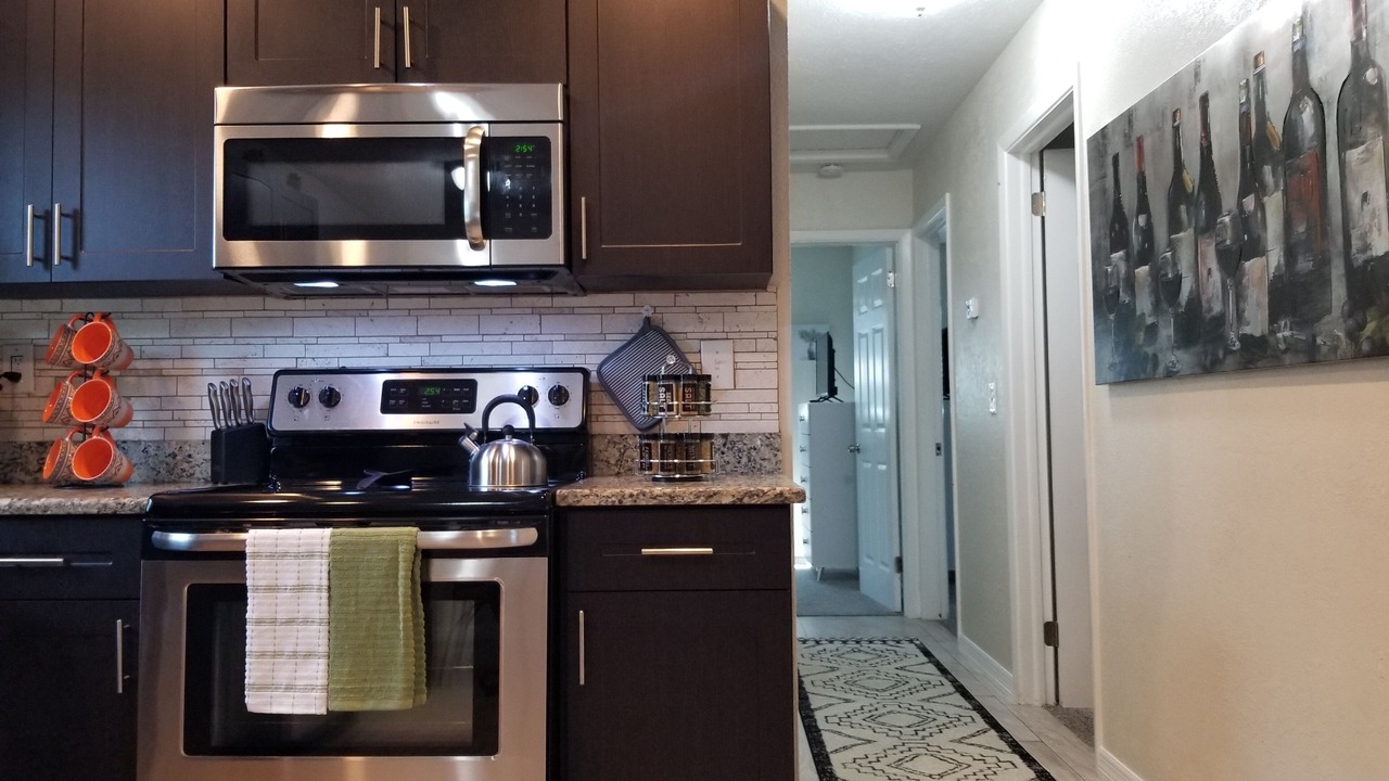 Photo of Kitchen in Carver City - Lincoln Gardens