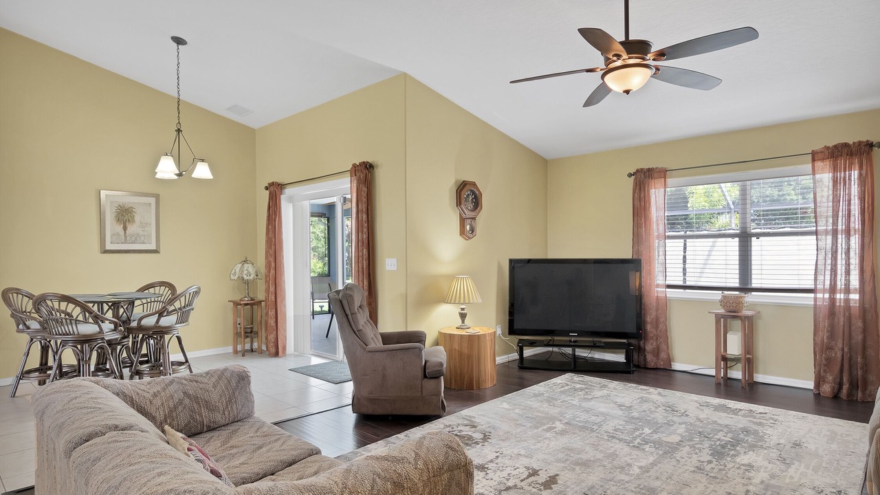 Photo of Livingroom in Sebastian Highlands