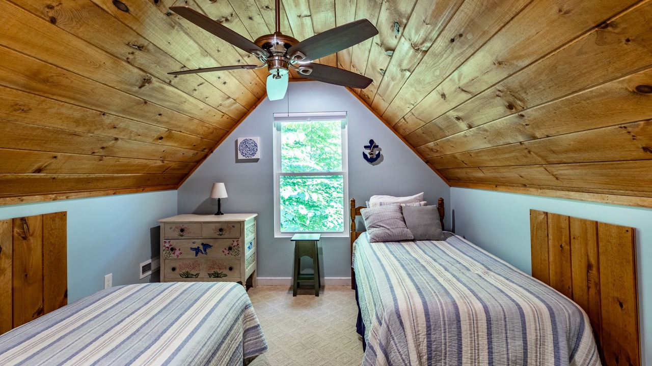 Photo of Bedroom in Rocky Top