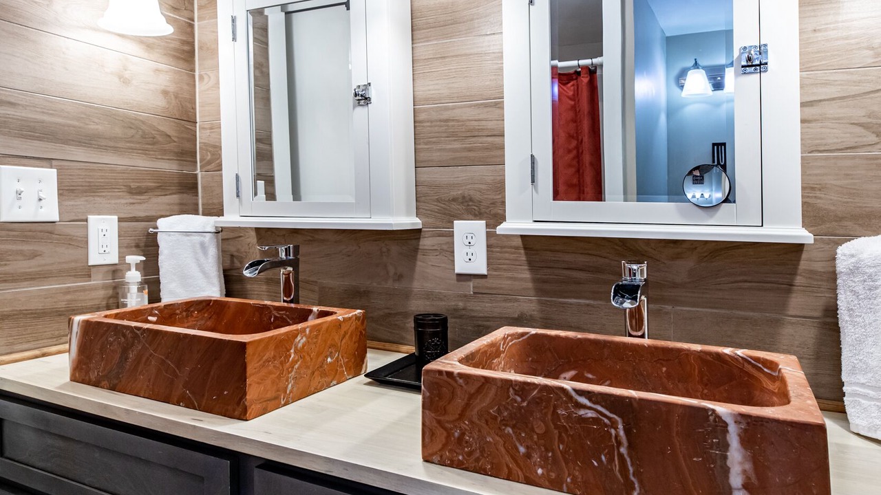 Photo of Bathroom in Rocky Top