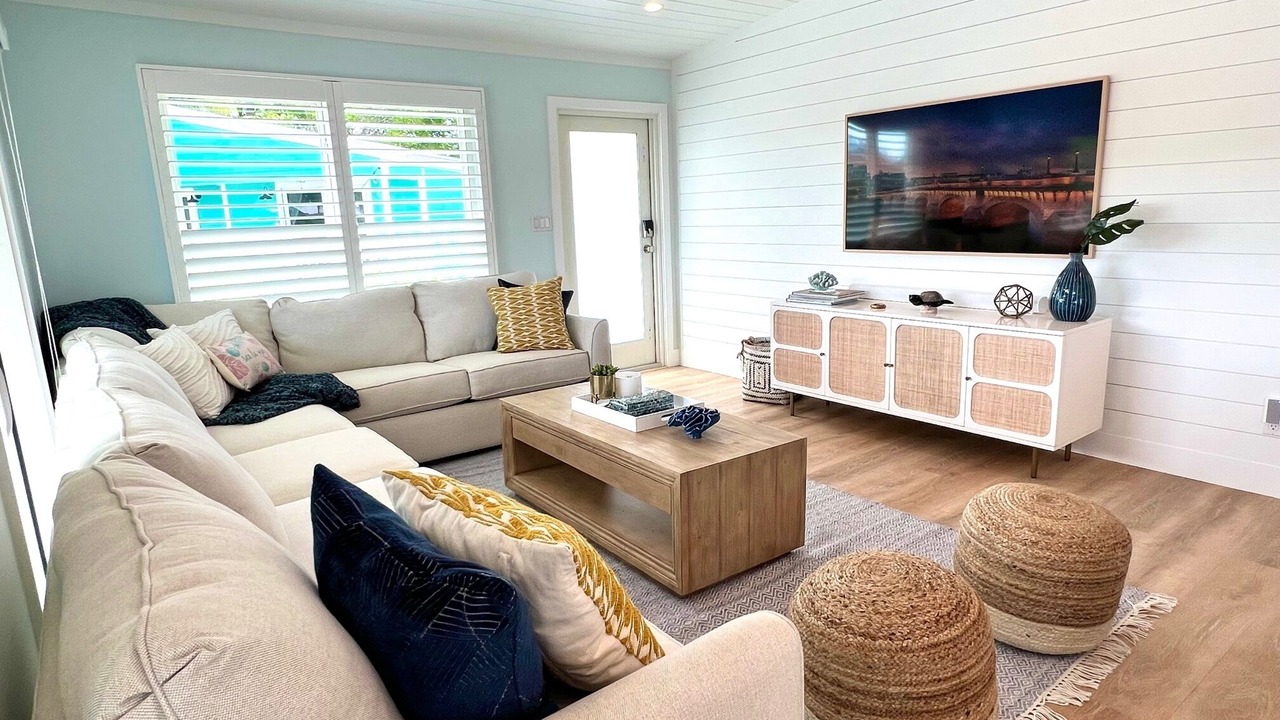 Photo of Livingroom in Indian Waterways