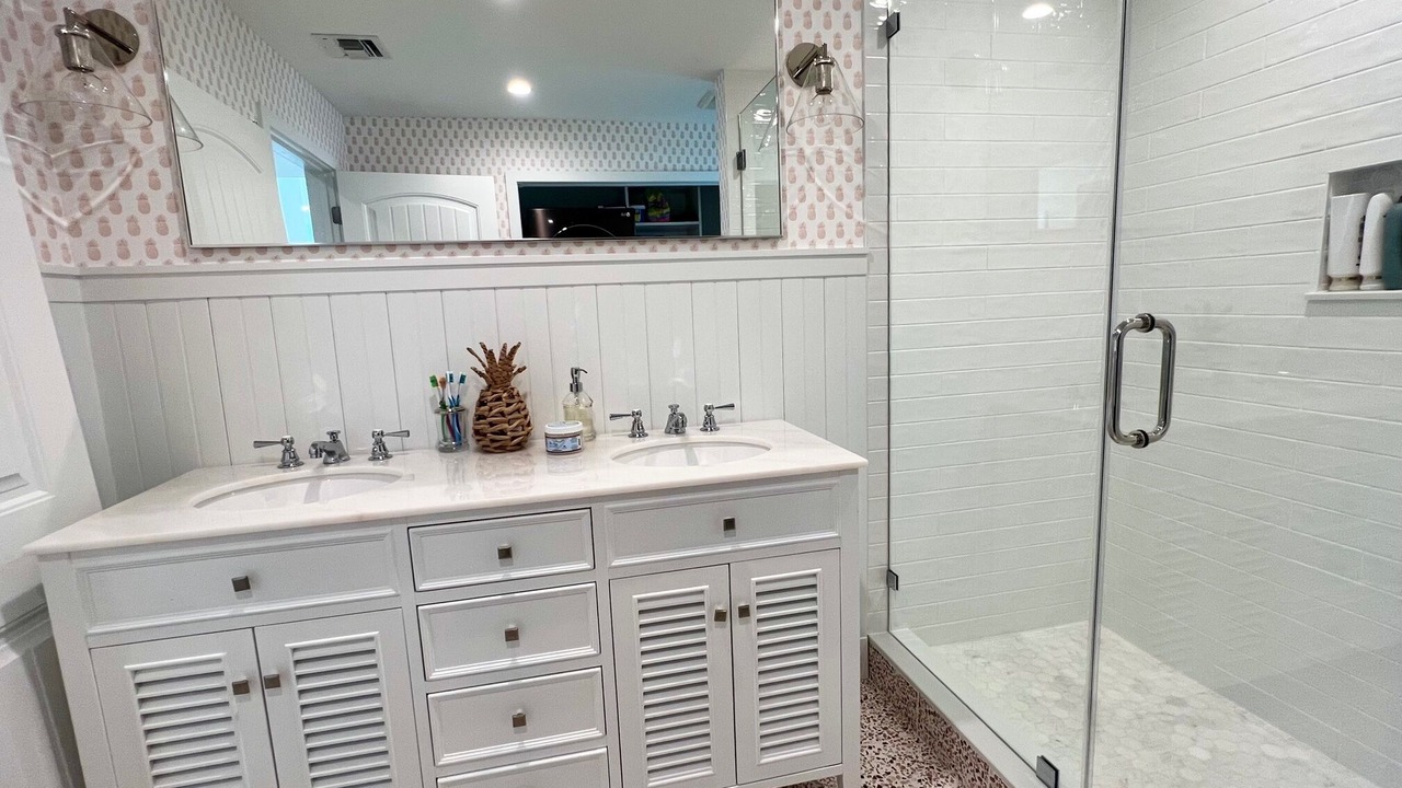 Photo of Bathroom in Indian Waterways