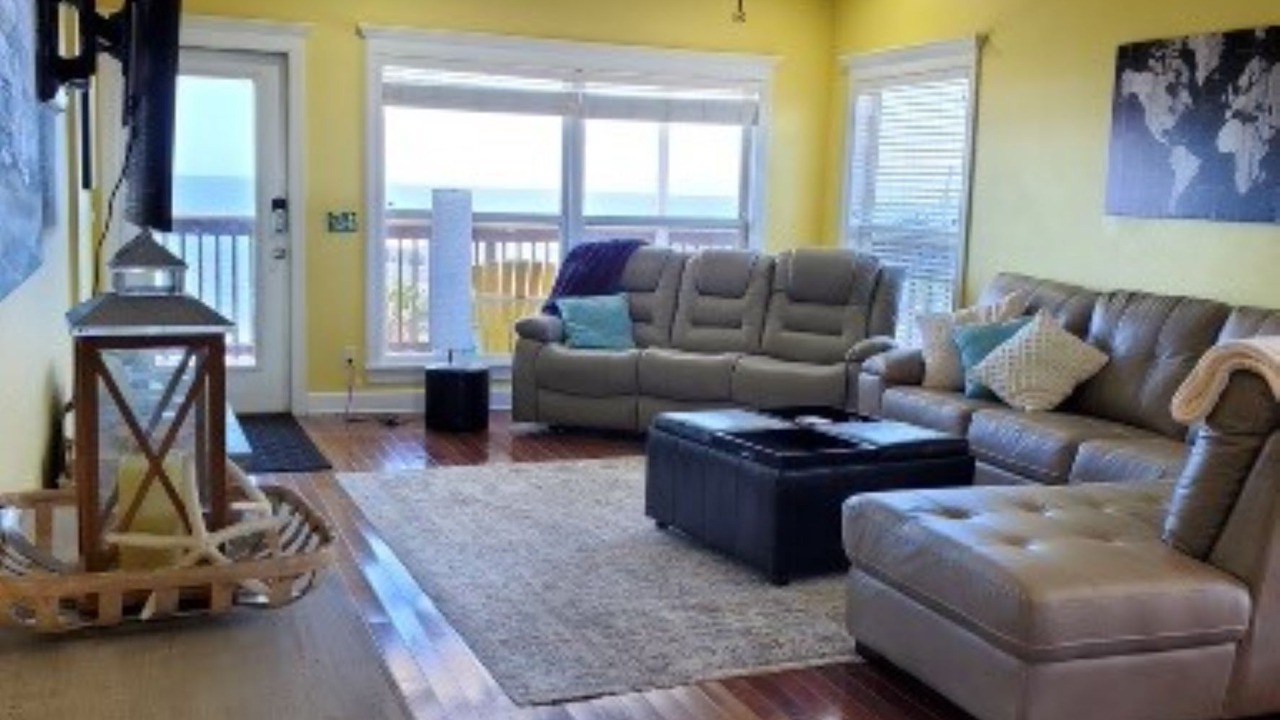 Photo of Livingroom in Keaton Beach